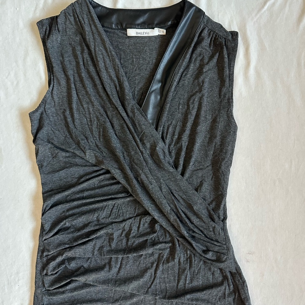 Bailey 44 Dark Gray Faux-Leather Trim Wrap Tank XS